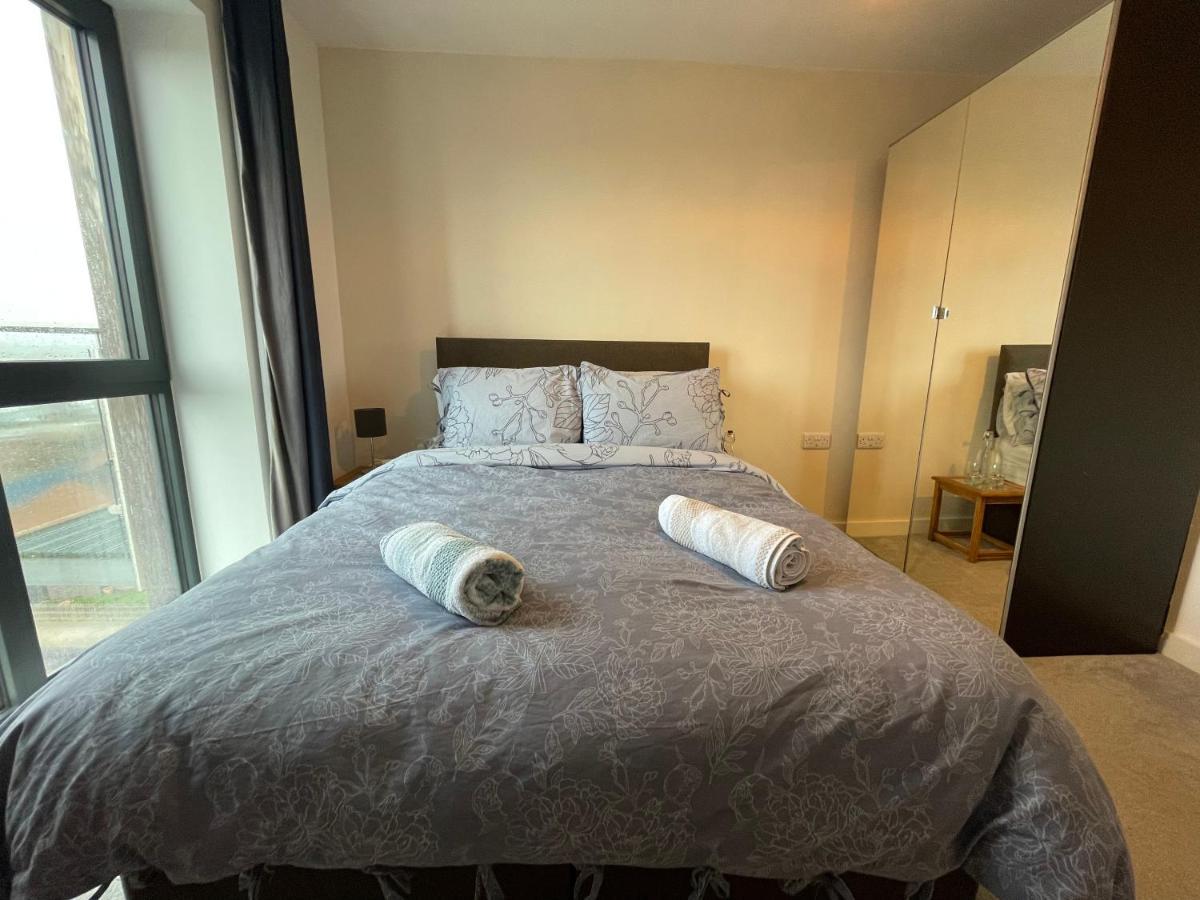 Balcony Marina Apartment With City Skyline Views - Free Secure Parking Manchester Eksteriør bilde