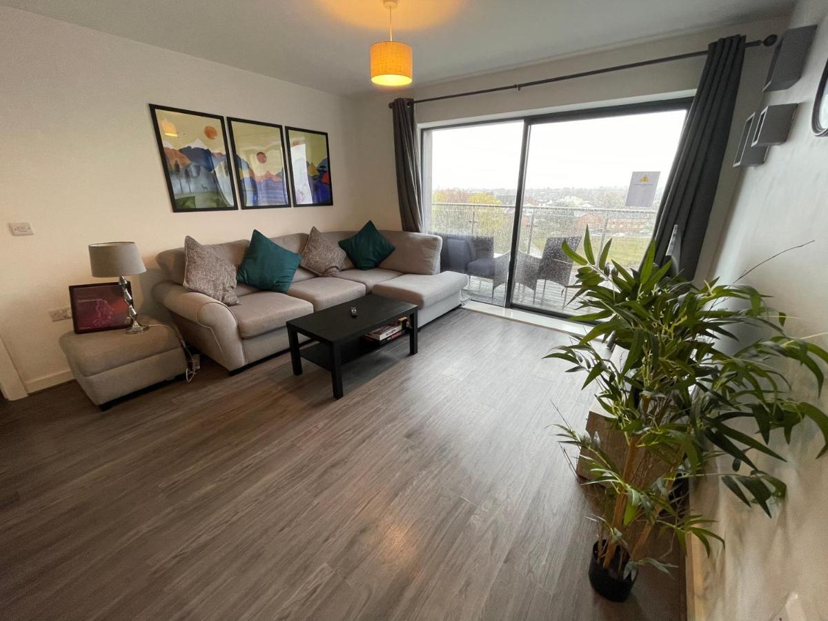 Balcony Marina Apartment With City Skyline Views - Free Secure Parking Manchester Eksteriør bilde