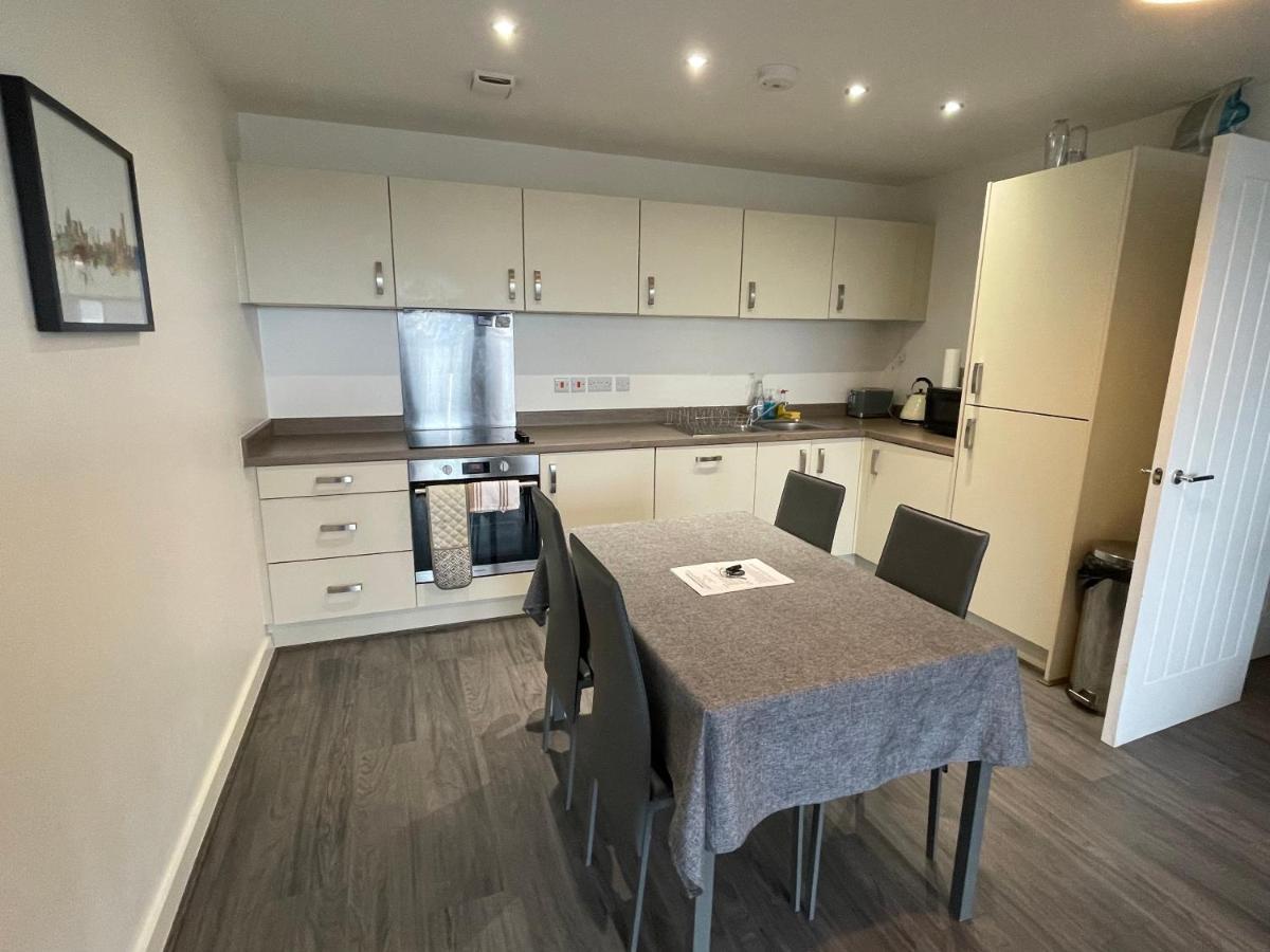 Balcony Marina Apartment With City Skyline Views - Free Secure Parking Manchester Eksteriør bilde