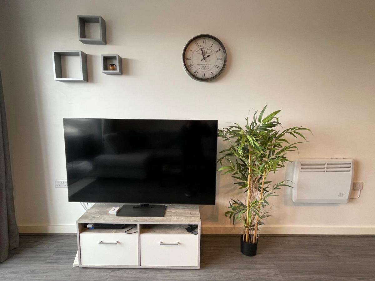 Balcony Marina Apartment With City Skyline Views - Free Secure Parking Manchester Eksteriør bilde