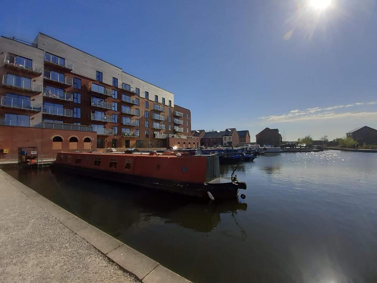 Balcony Marina Apartment With City Skyline Views - Free Secure Parking Manchester Eksteriør bilde